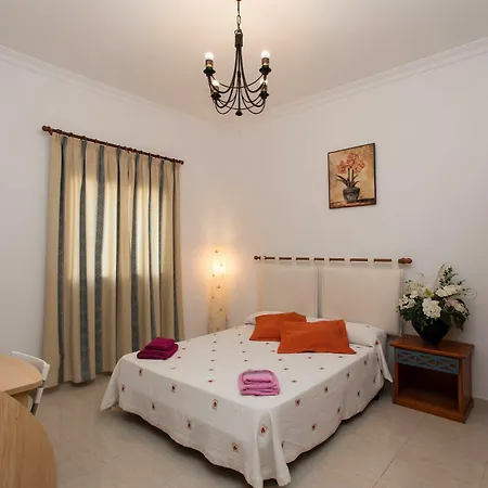 Villa 039 *
